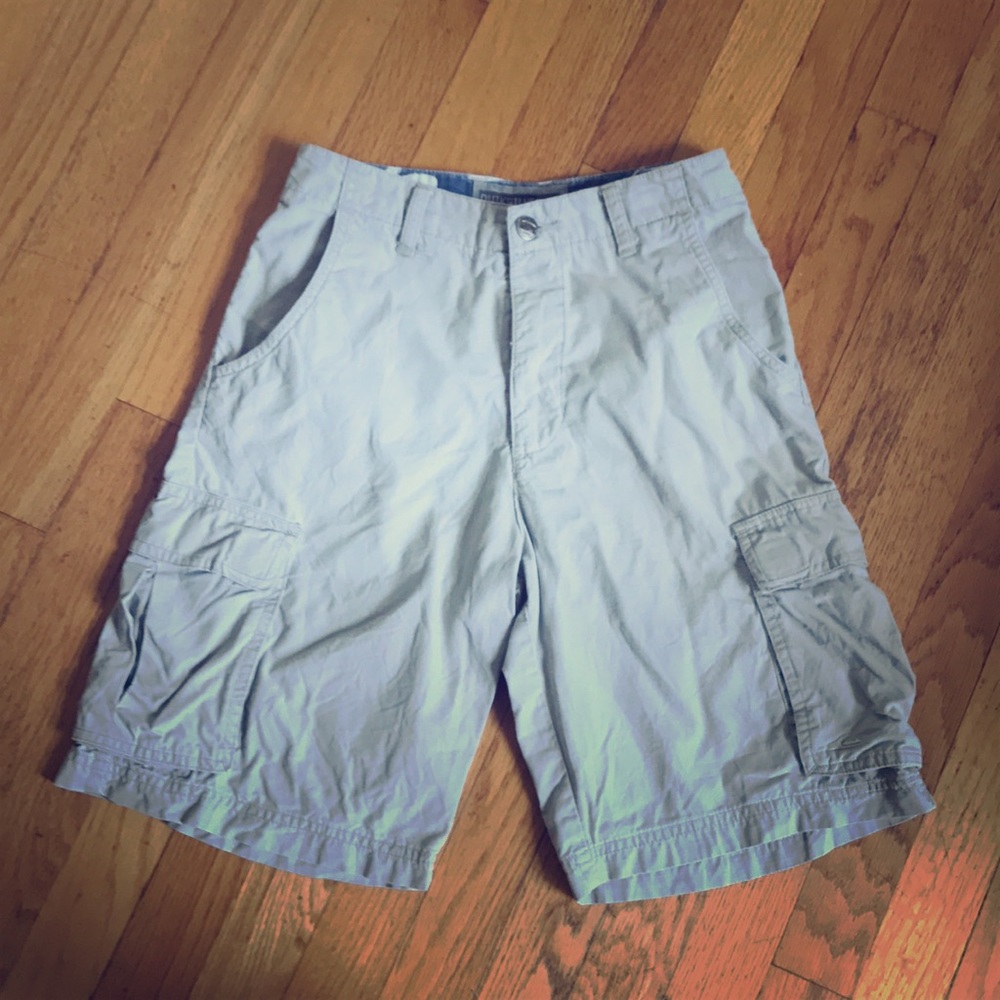 Quiksilver cargo shorts- size 25 waist